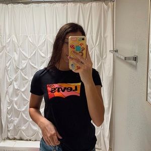 LEVIS colorful tee 🌈✨